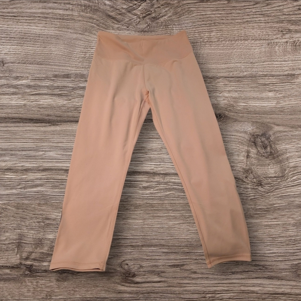 🩷 3/$15 Kyodan Light Pink Capri Leggings, Medium, NWOT - Picture 2 of 4